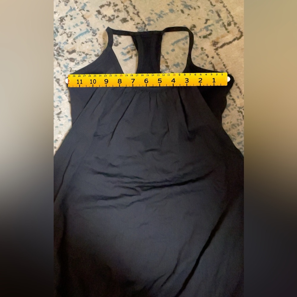 ✨Lululemon No Limits Black Tank Top Size 2 - Picture 8 of 9